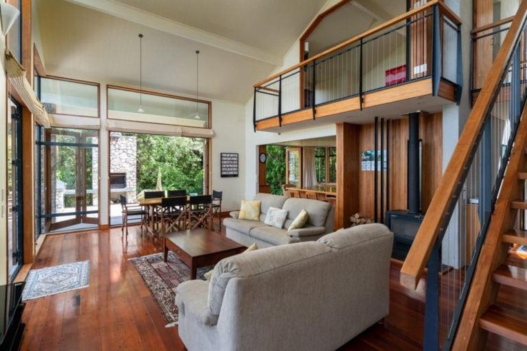 Photo of property in 10a Whakamoenga Point, Acacia Bay, Taupo, 3385
