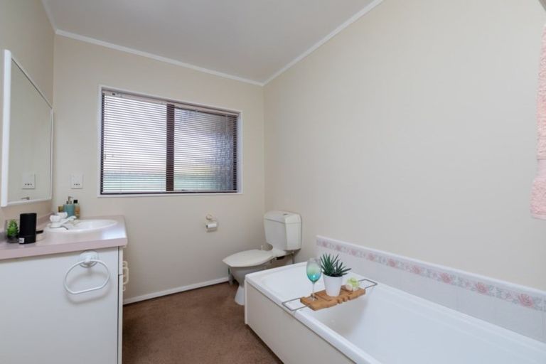 Photo of property in 84 Parata Street, Waikanae, 5036