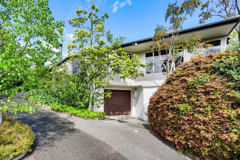 Photo of property in 12 Shortland Place, Havelock North, 4130