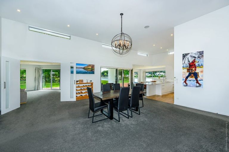 Photo of property in 28 Oakgrove Drive, Rangiora, 7400