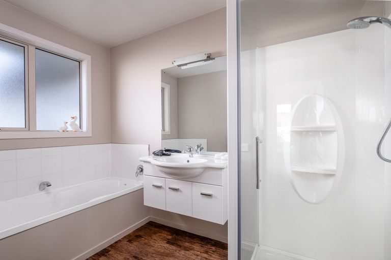 Photo of property in 12 Chandler Crescent, Clyde, 9330
