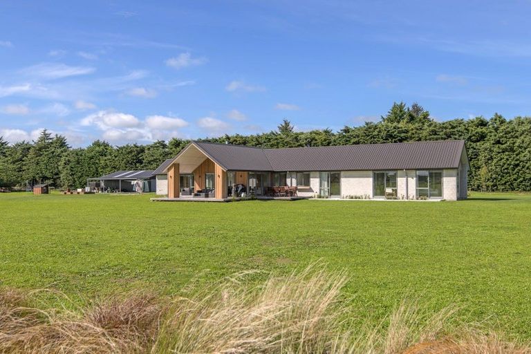 Photo of property in 14 Hayes Road, Kirwee, Christchurch, 7671