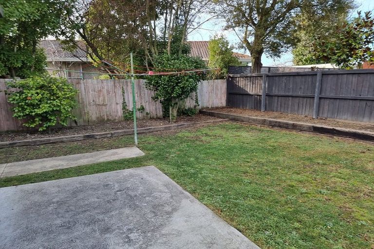 Photo of property in 2/118 Blighs Road, Strowan, Christchurch, 8052