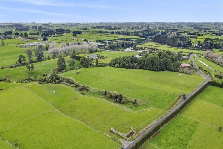 Photo of property in 412b Corbett Road, Lepperton, New Plymouth, 4373