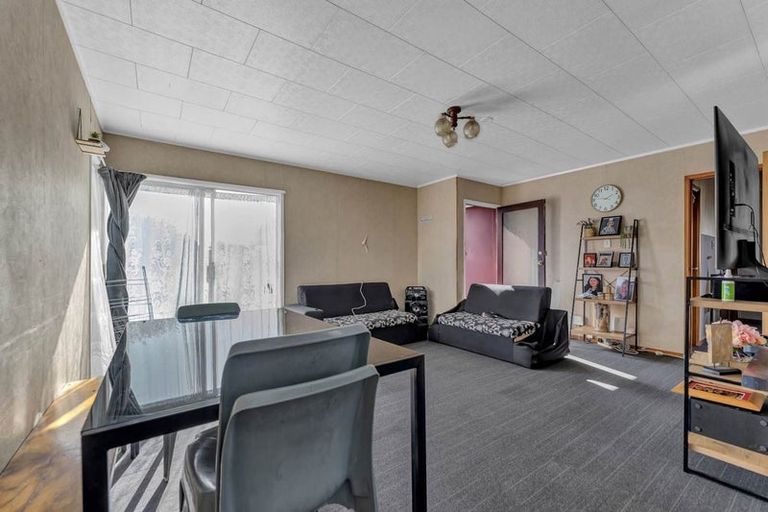 Photo of property in 6 Sealord Place, Manurewa, Auckland, 2102