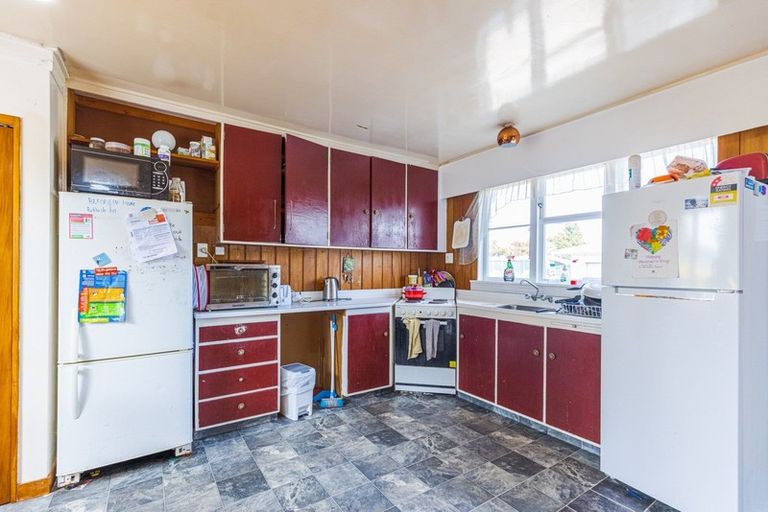 Photo of property in 215 Puriri Street, Castlecliff, Whanganui, 4501