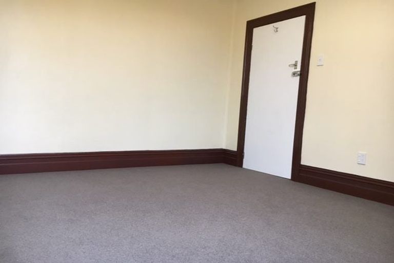 Photo of property in 94 Russell Terrace, Berhampore, Wellington, 6023