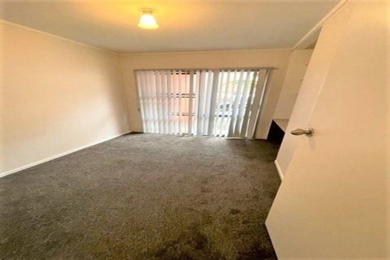Photo of property in 228 Glamorgan Drive, Northcross, Auckland, 0630