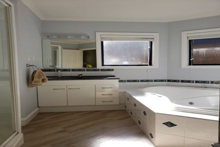 Photo of property in 20 Friesian Place, Grandview Heights, Hamilton, 3200