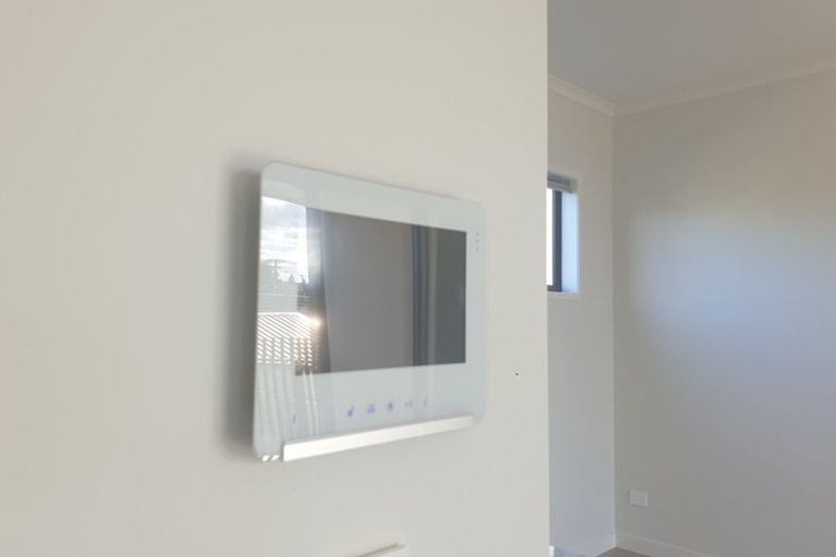 Photo of property in 6/5 Peachgrove Road, Te Atatu Peninsula, Auckland, 0610