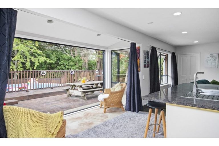 Photo of property in 163 Colombo Road, Waiuku, 2123