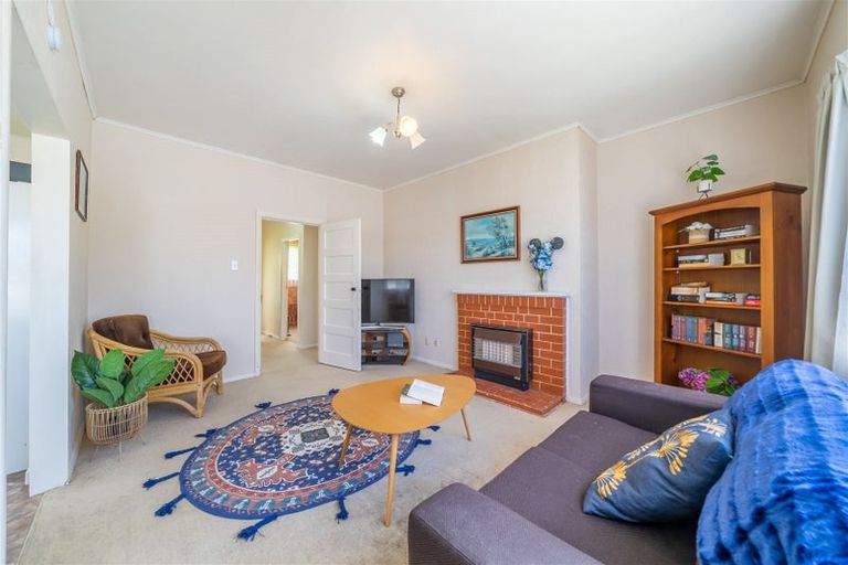 Photo of property in 3 Bush Street, Naenae, Lower Hutt, 5011