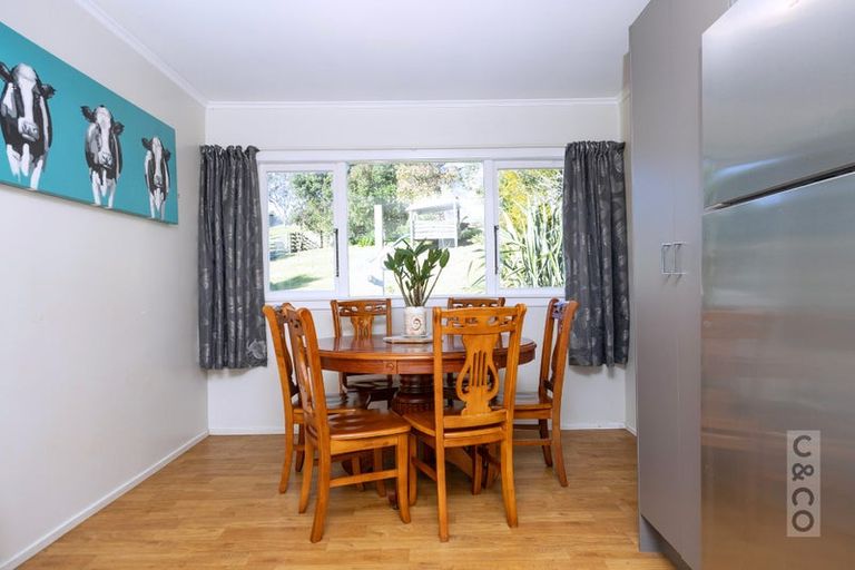 Photo of property in 67 Garfield Road, Helensville, 0800