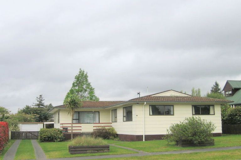 Photo of property in 10 Tobin Place, Richmond Heights, Taupo, 3330