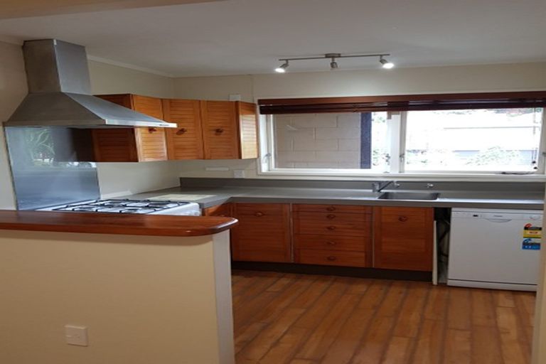 Photo of property in 99 Churton Drive, Churton Park, Wellington, 6037