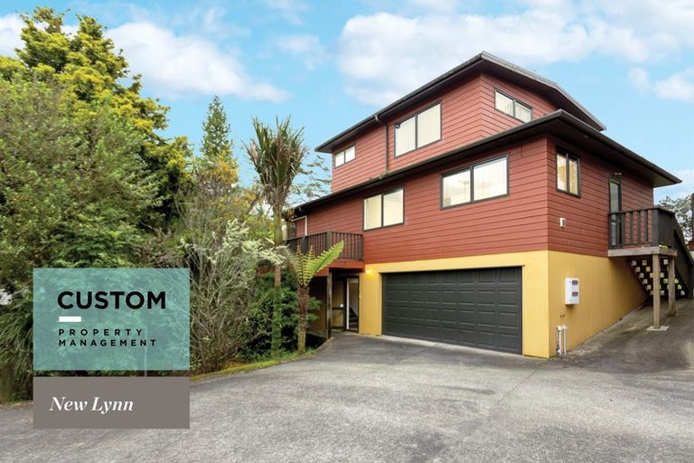 Photo of property in 5 Titchener Street, New Lynn, Auckland, 0600