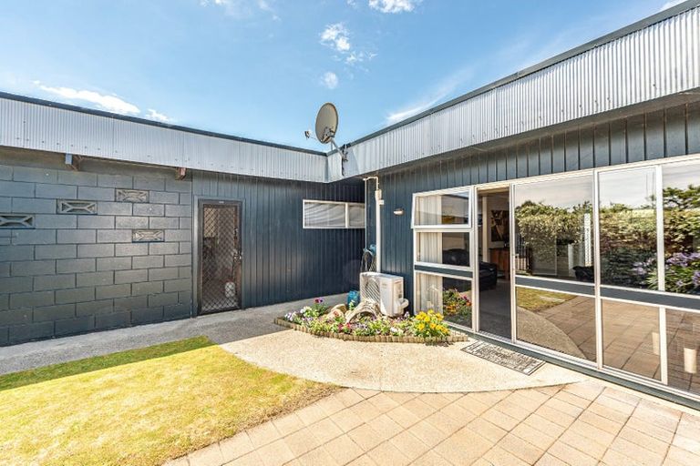 Photo of property in 3/54 Fitzherbert Avenue, Tawhero, Wanganui, 4501