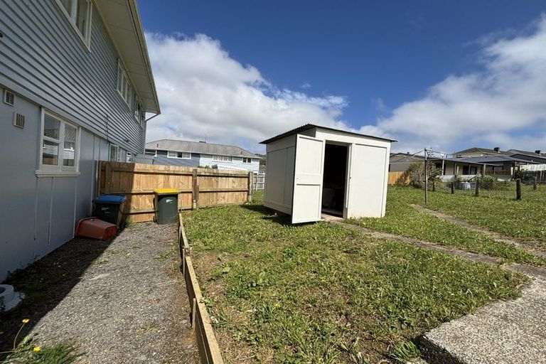 Photo of property in 82-84 Leicester Street, Cannons Creek, Porirua, 5024