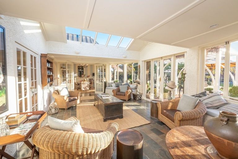 Photo of property in 5 Brassey Road, Saint Johns Hill, Whanganui, 4500