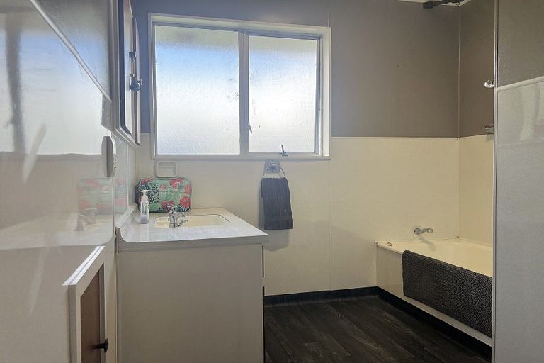 Photo of property in 24 Guy Street, Dannevirke, 4930