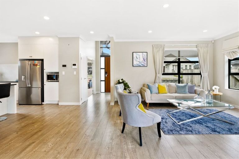 Photo of property in 15 Will Street, Huapai, Kumeu, 0810