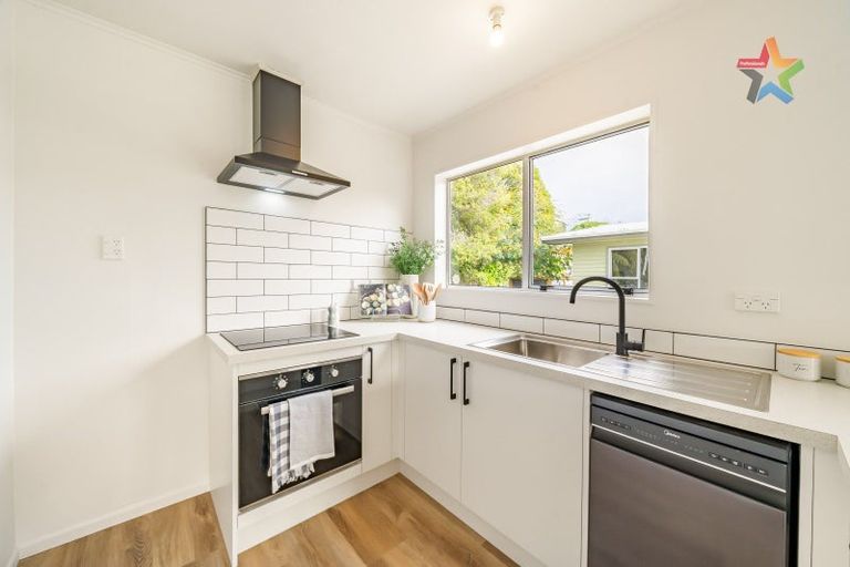 Photo of property in 100a Normandale Road, Normandale, Lower Hutt, 5010