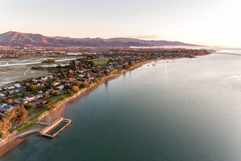 Photo of property in 10 Memorial Drive, Motueka, 7120