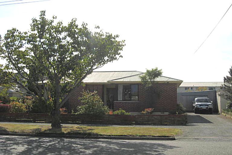 Photo of property in 11 Rugby Street, Waimate, 7924