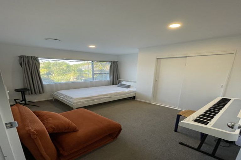 Photo of property in 4/205 Lake Road, Belmont, Auckland, 0622