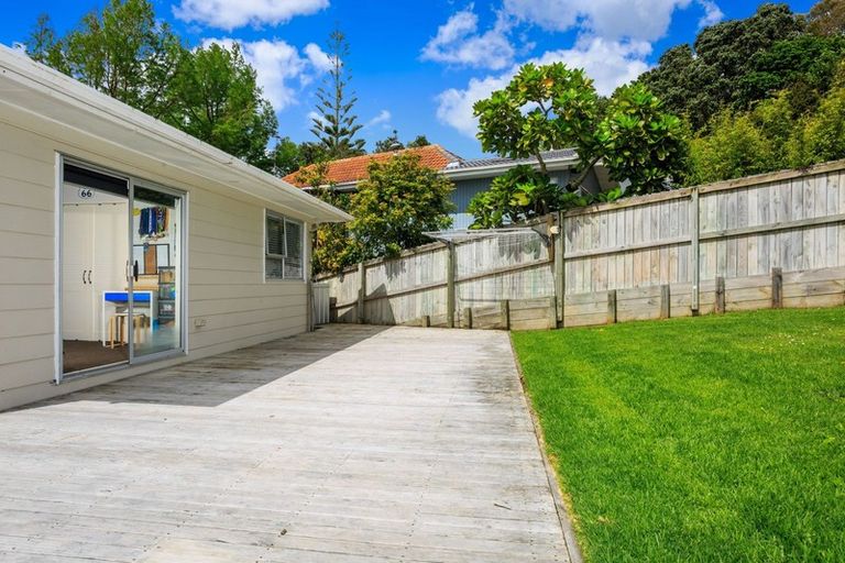 Photo of property in 17 Malters Place, Browns Bay, Auckland, 0630