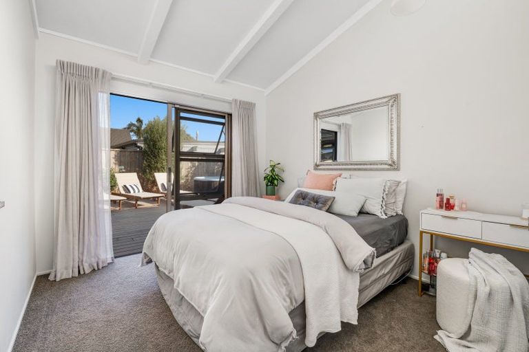 Photo of property in 18 Glengarry Avenue, Manly, Whangaparaoa, 0930