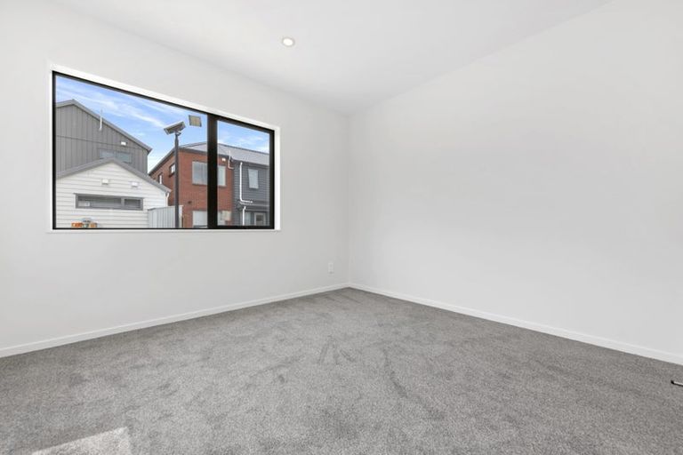 Photo of property in 27 Combat Street, Papakura, 2110