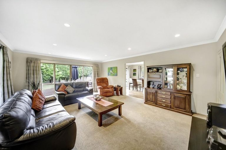 Photo of property in 55 Ray Small Drive, Pahurehure, Papakura, 2113