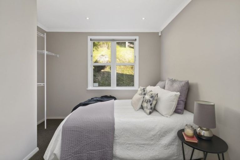 Photo of property in 149 Miromiro Road, Normandale, Lower Hutt, 5010