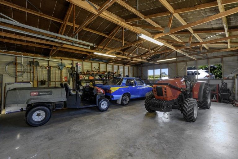 Photo of property in 100 Tebbutt Road, Lower Kaimai, Tauranga, 3171