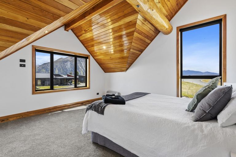 Photo of property in 58 Ohau Drive, Lake Ohau, Twizel, 9412