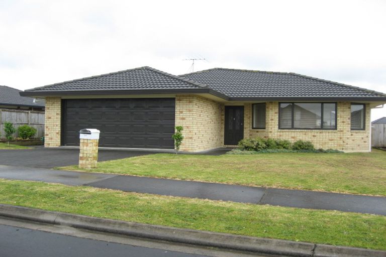 Photo of property in 24 Woodcroft Way, Pukekohe, 2120