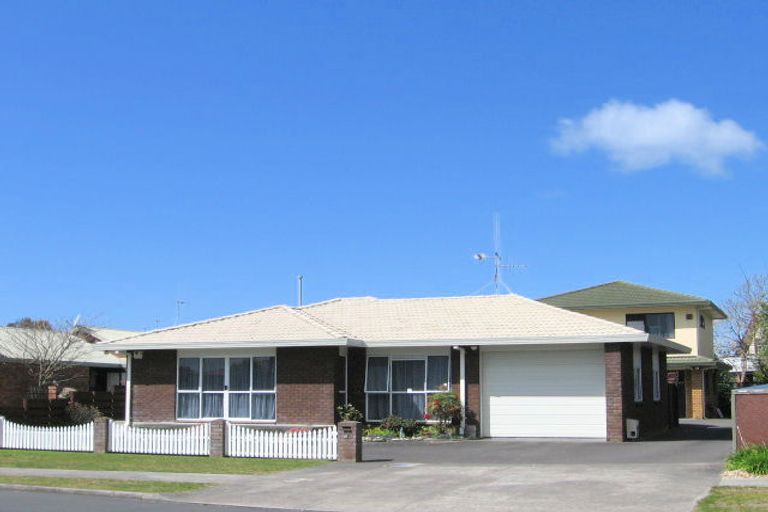 Photo of property in 36 Sunrise Avenue, Mount Maunganui, 3116