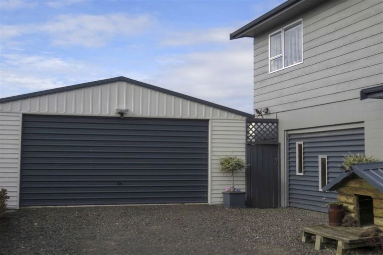 Photo of property in 79 Avon Road, Clifton, Invercargill, 9812