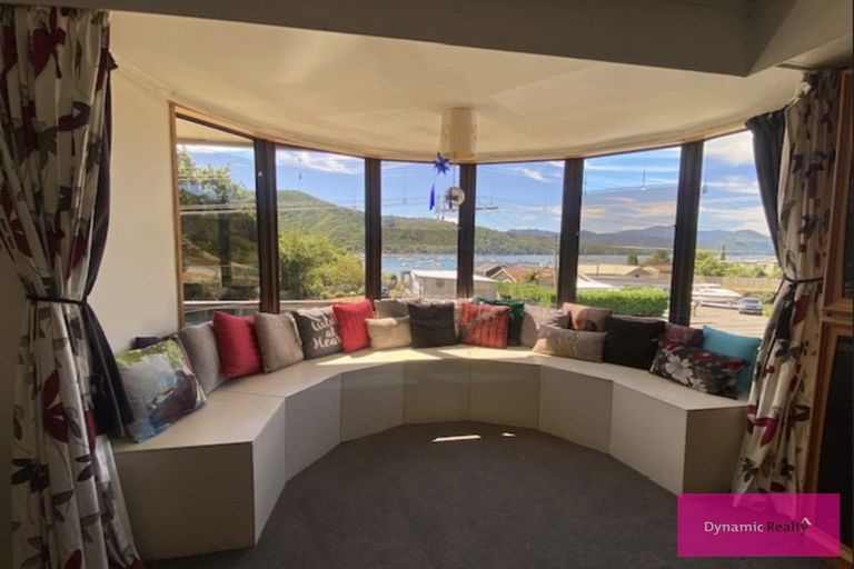 Photo of property in 318 Waikawa Road, Waikawa, Picton, 7220