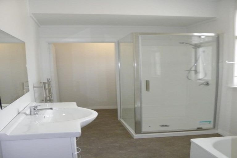 Photo of property in 27 Queen Street, Winton, 9720