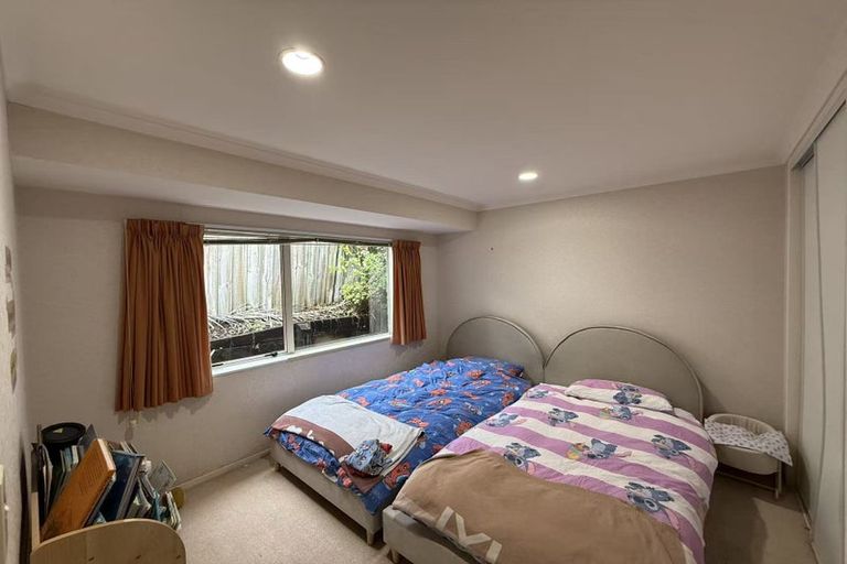 Photo of property in 6 Conacher Close, East Tamaki Heights, Auckland, 2016
