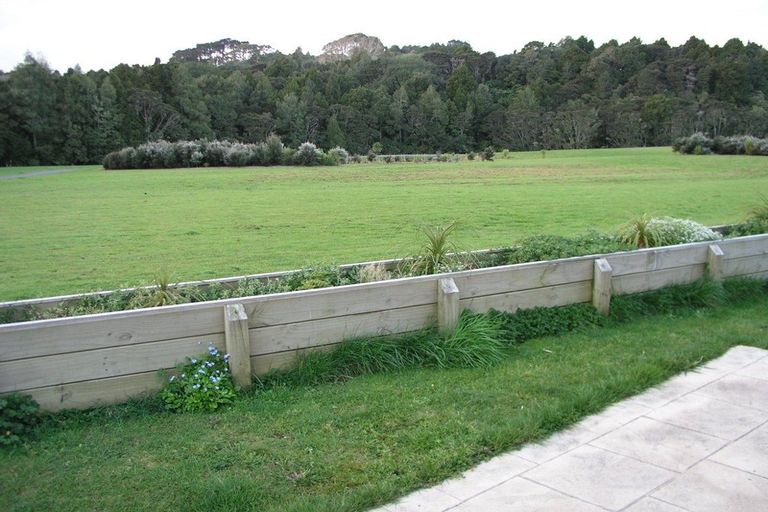 Photo of property in 16a Norman Close, The Gardens, Auckland, 2105