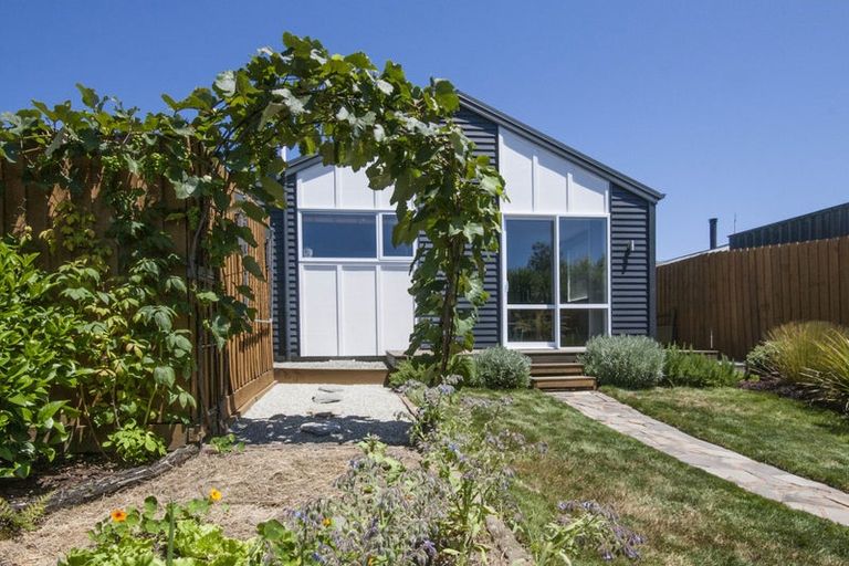 Photo of property in 38 Browning Street, Sydenham, Christchurch, 8023