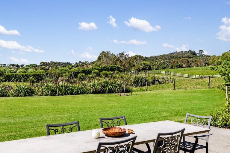 Photo of property in 245 Muriwai Valley Road, Muriwai, Waimauku, 0881