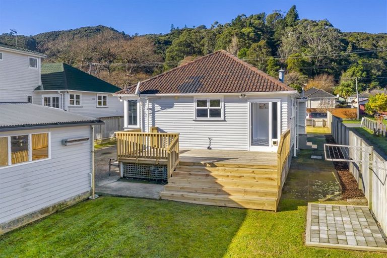 Photo of property in 27 Rimu Street, Naenae, Lower Hutt, 5011
