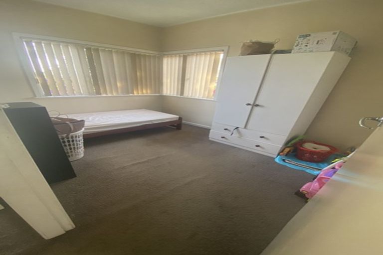 Photo of property in 104 Kenderdine Road, Papatoetoe, Auckland, 2025