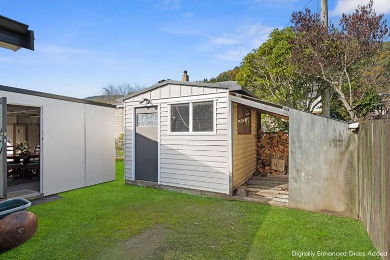 Photo of property in 65 Hampden Street, Picton, 7220