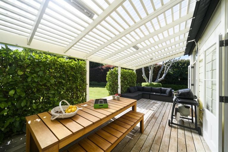 Photo of property in 16 Bond Street, Marton, 4710