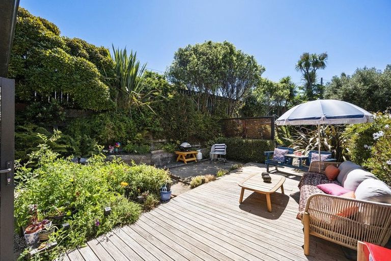 Photo of property in 57 Eden Street, Island Bay, Wellington, 6023